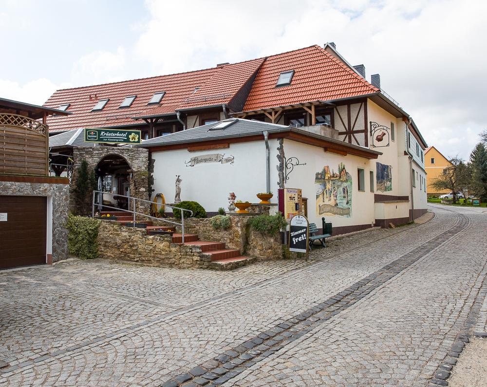 Kraeuterhotel Garni Zur Klostergrotte Nohra  Екстериор снимка