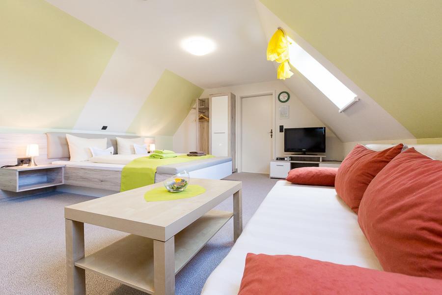 Kraeuterhotel Garni Zur Klostergrotte Nohra  Екстериор снимка